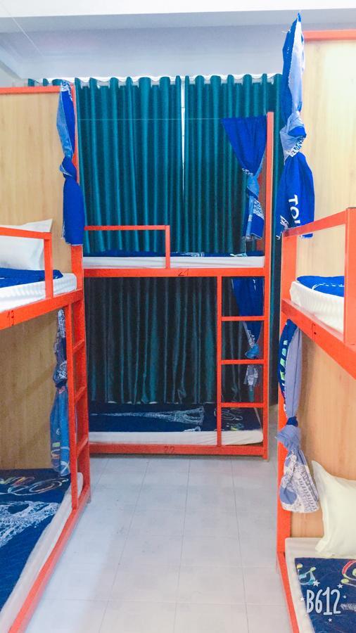 Home Backpackers Hostel ハノイ市 エクステリア 写真
