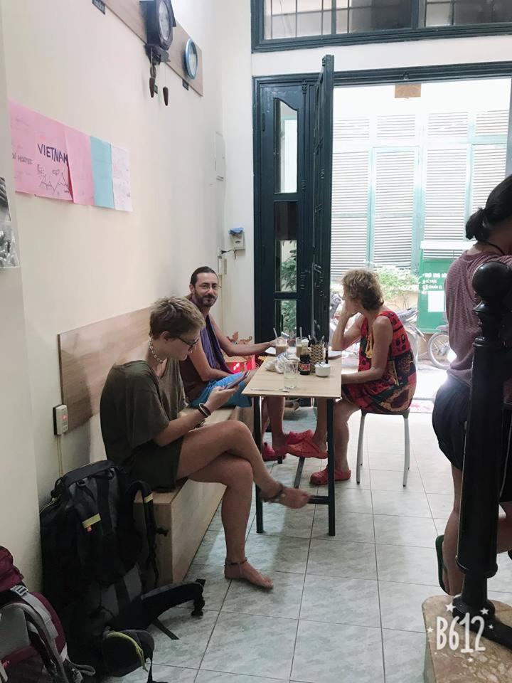 Home Backpackers Hostel ハノイ市 エクステリア 写真